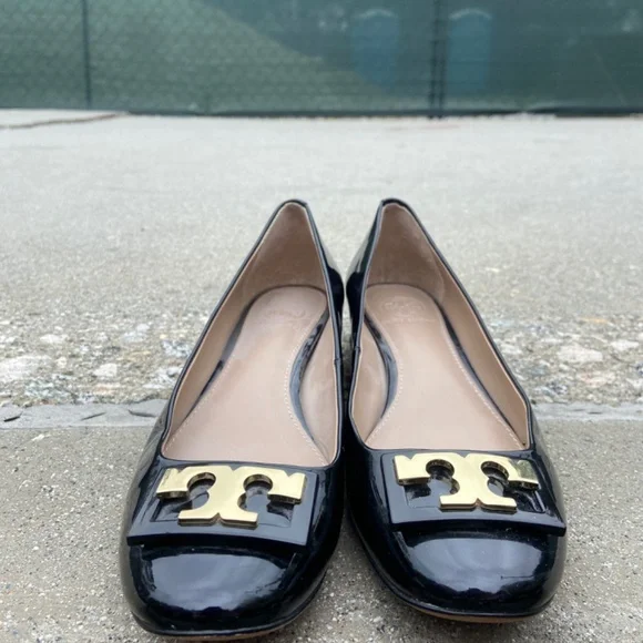 TORY BURCH GIGI FLATS BLACK PATENT LEATHER SHOES LOAFERS SZ 7
